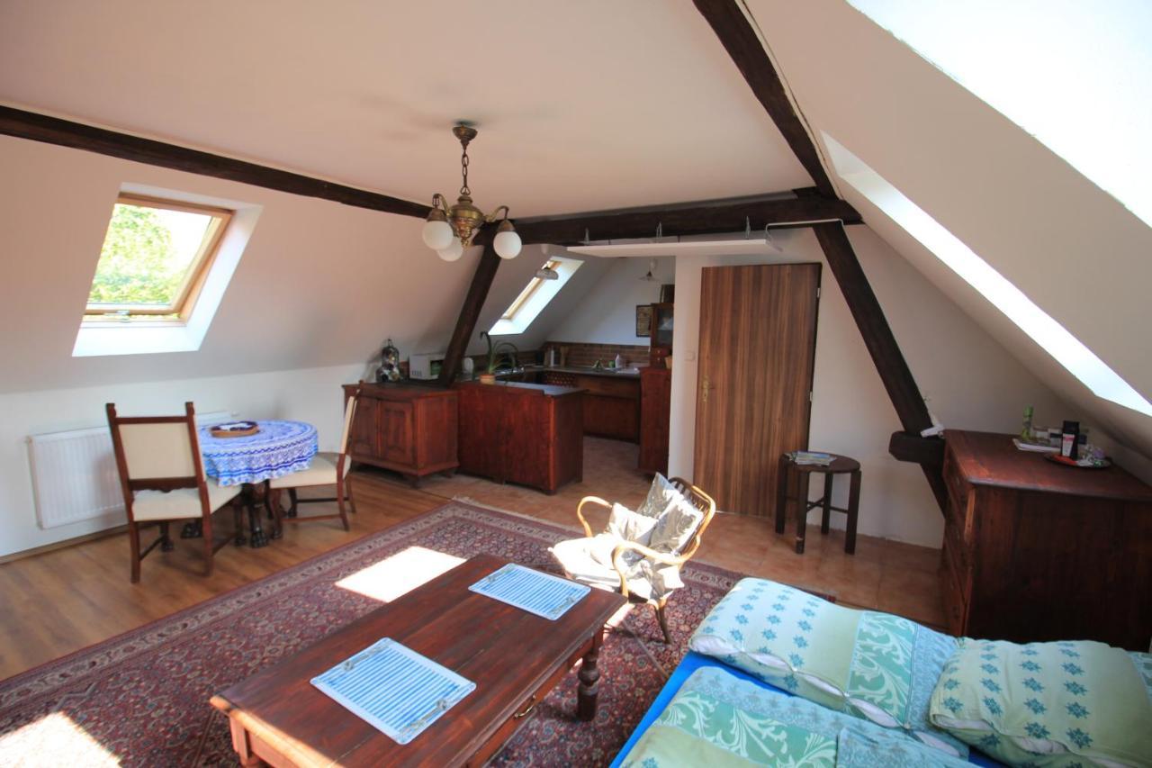Ferienwohnung U Slunce Ostredek Exterior foto